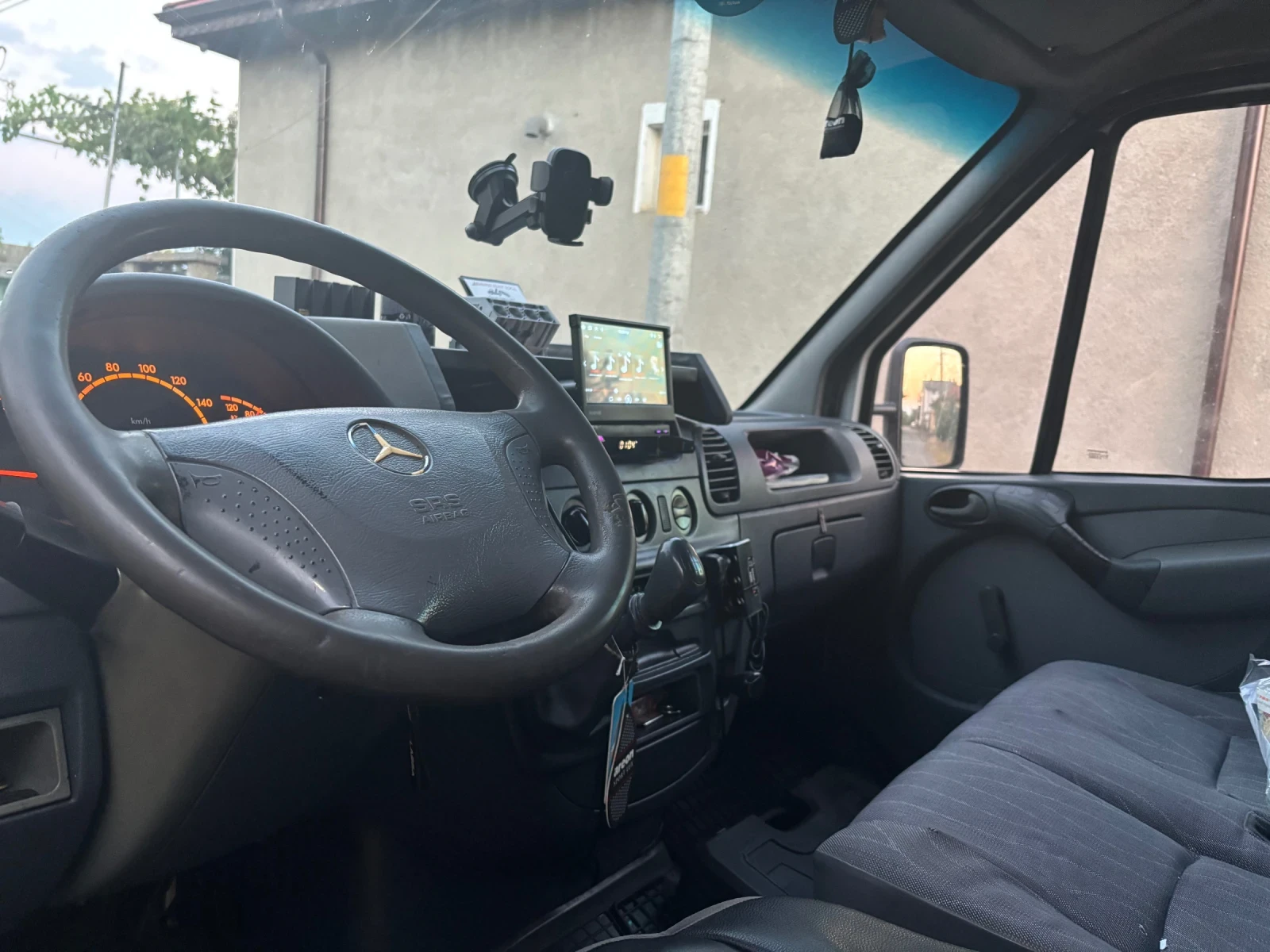 Mercedes-Benz Sprinter 413, снимка 7 - Бусове и автобуси - 56554849