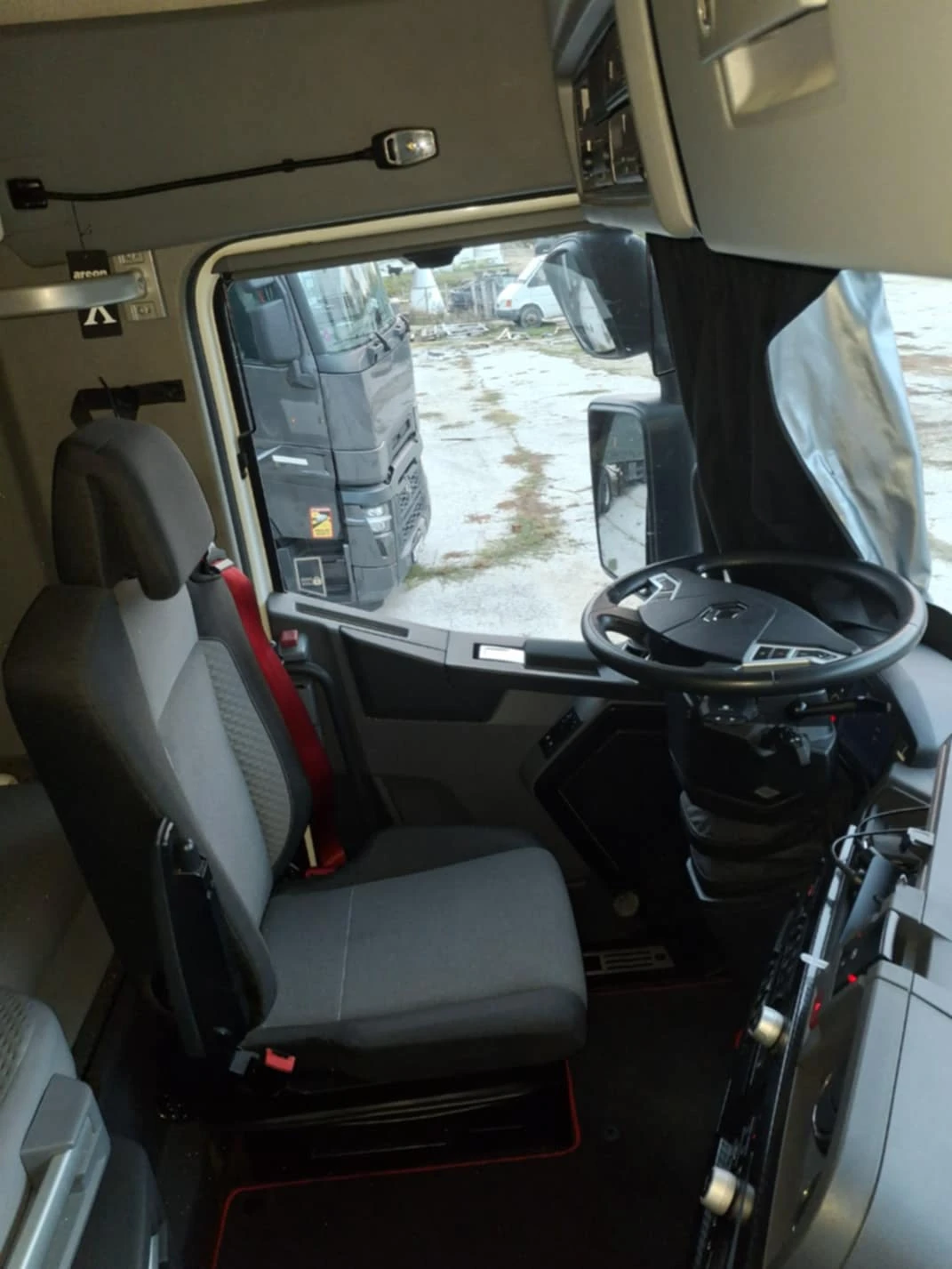 Renault T 520 High - изображение 10