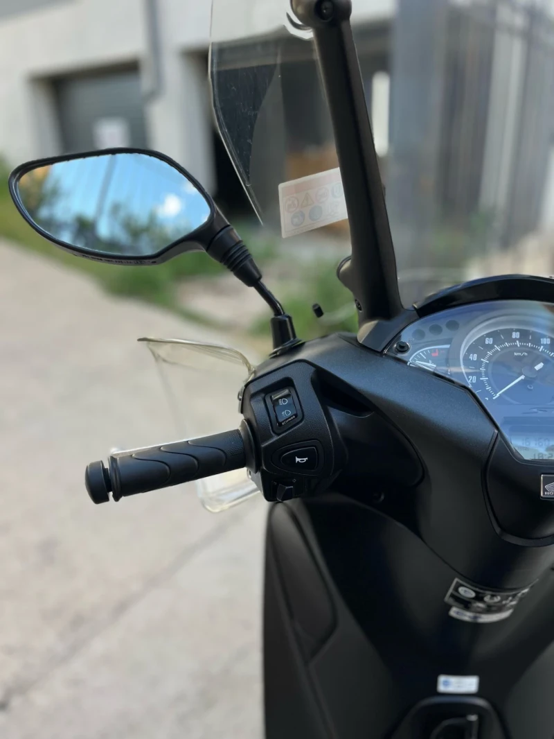 Honda Sh 150i, снимка 17 - Мотоциклети и мототехника - 52513240