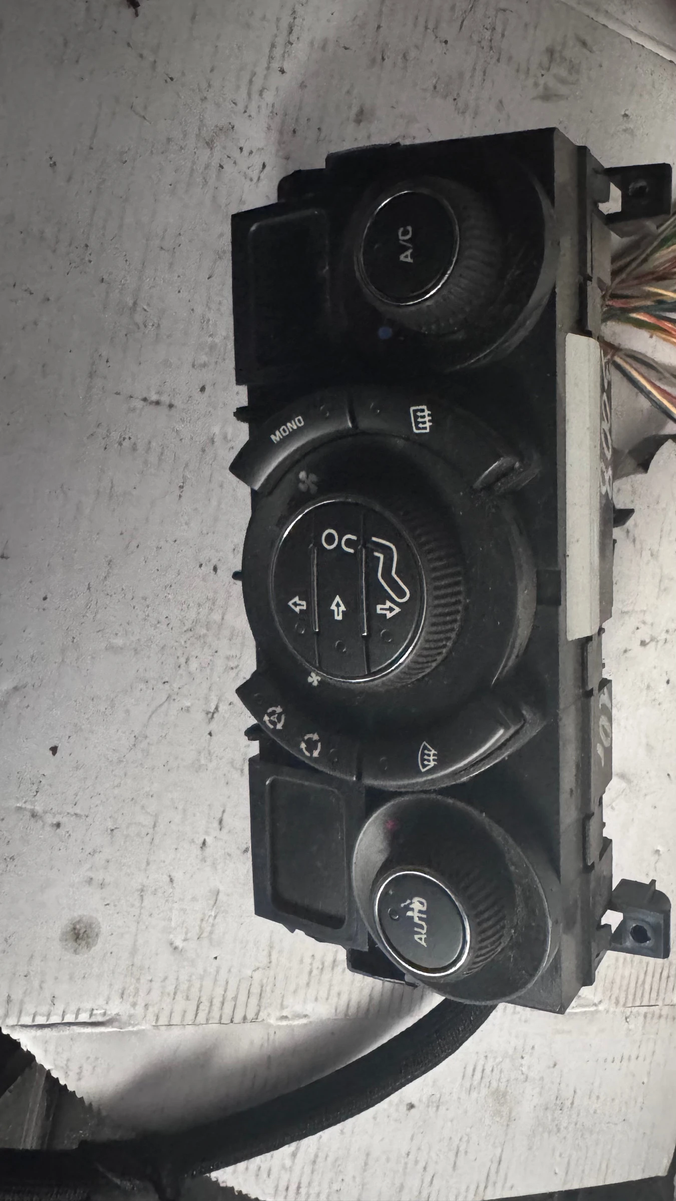   /  /   Peugeot 3008 - 400.017.001 | Mobile.bg   1