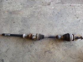Полуоска предна дясна Тойота Рав4 2.2д (11)