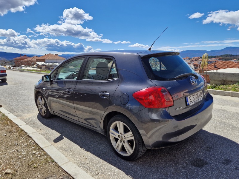 Toyota Auris 2.2, снимка 4 - Автомобили и джипове - 46058021