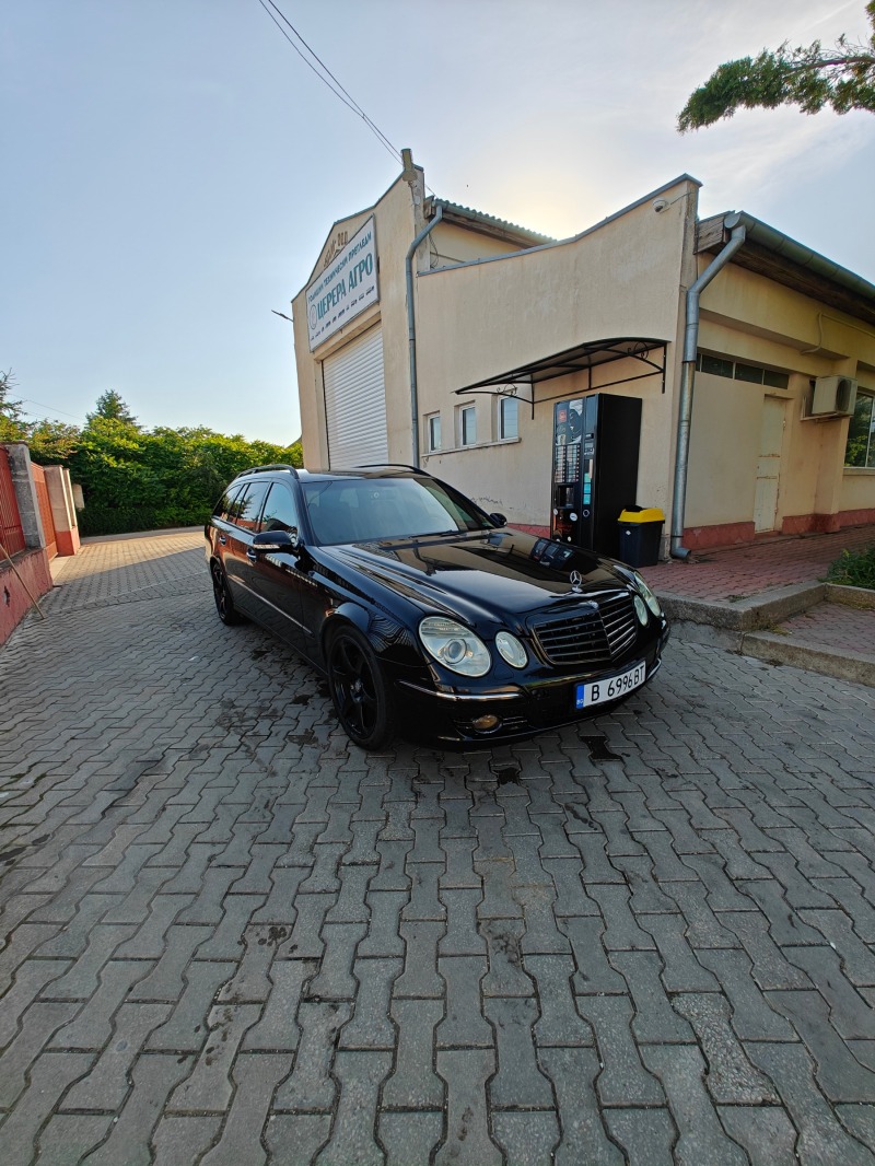 Mercedes-Benz E 320 Facelift Обслужена от-до, снимка 7 - Автомобили и джипове - 45811023