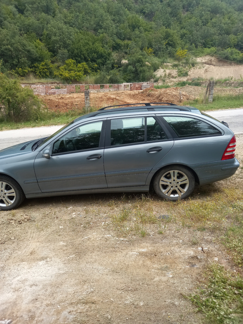 Mercedes-Benz C 200, снимка 3 - Автомобили и джипове - 46413308