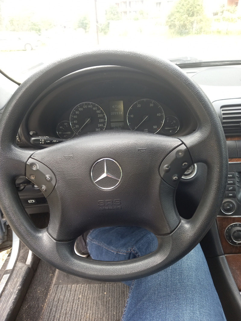 Mercedes-Benz C 200, снимка 10 - Автомобили и джипове - 46413308