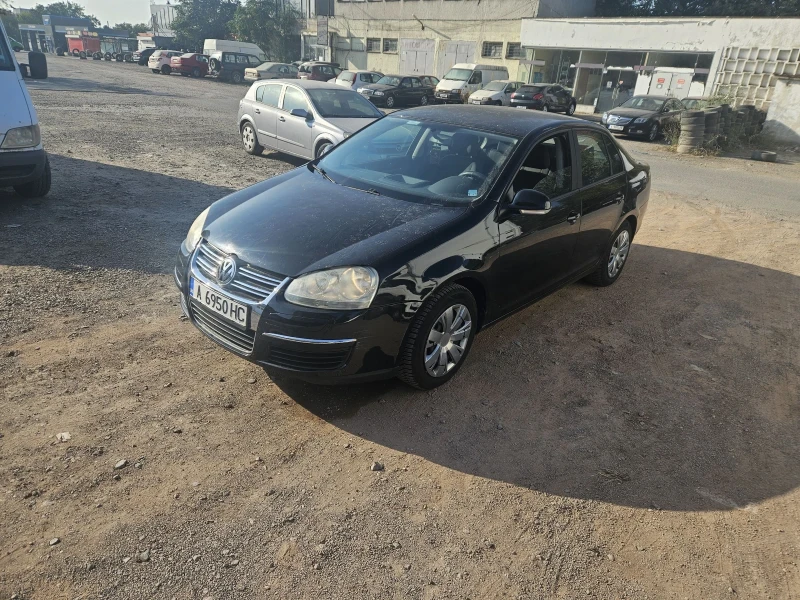 VW Jetta 1, 6MPI , снимка 1 - Автомобили и джипове - 47007252