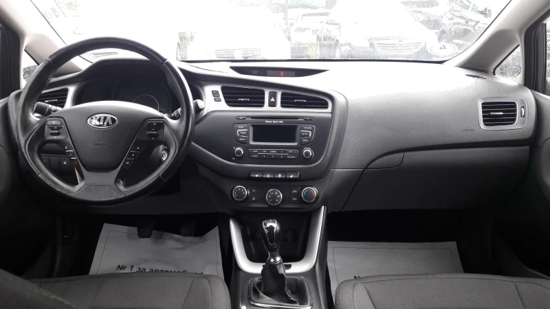 Kia Ceed 1.4i, снимка 14 - Автомобили и джипове - 48781178