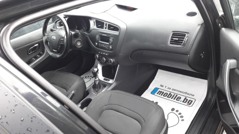 Kia Ceed 1.4i, снимка 15 - Автомобили и джипове - 48781178