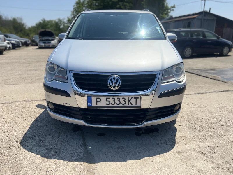 VW Touran 1.6i LPG, снимка 2 - Автомобили и джипове - 50714722