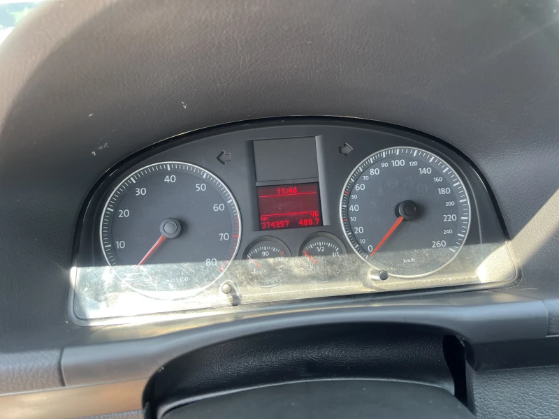 VW Touran 1.6i LPG, снимка 15 - Автомобили и джипове - 50714722