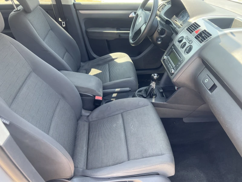 VW Touran 1.6i LPG, снимка 13 - Автомобили и джипове - 50714722