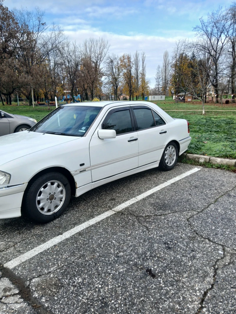Mercedes-Benz C 250 2500 турбо дизел , снимка 3 - Автомобили и джипове - 52677114