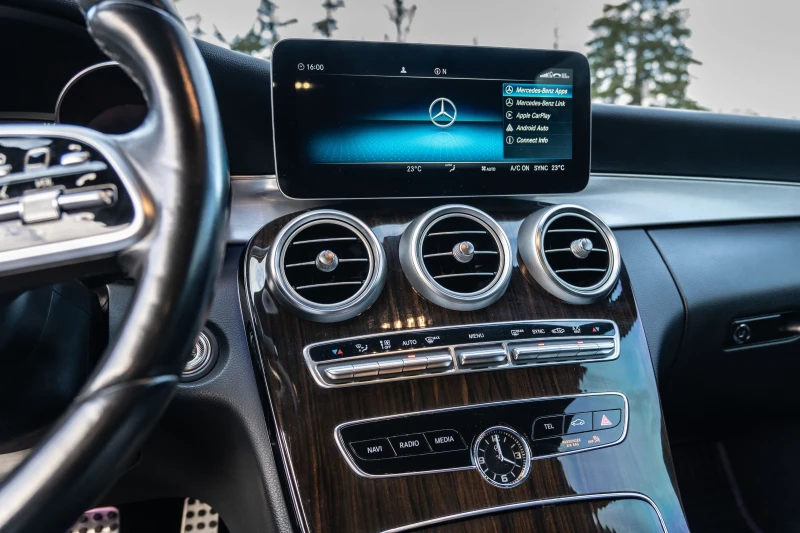 Mercedes-Benz C 300 AMG Line/4Matic/Full Led/360Cam/Burmester/91000km, снимка 8 - Автомобили и джипове - 52728985