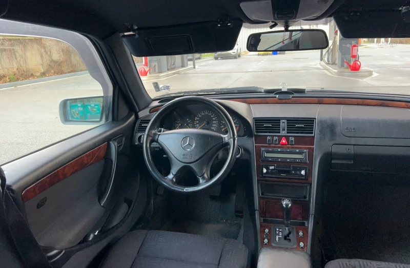 Mercedes-Benz C 200 W 202, снимка 10 - Автомобили и джипове - 52859835