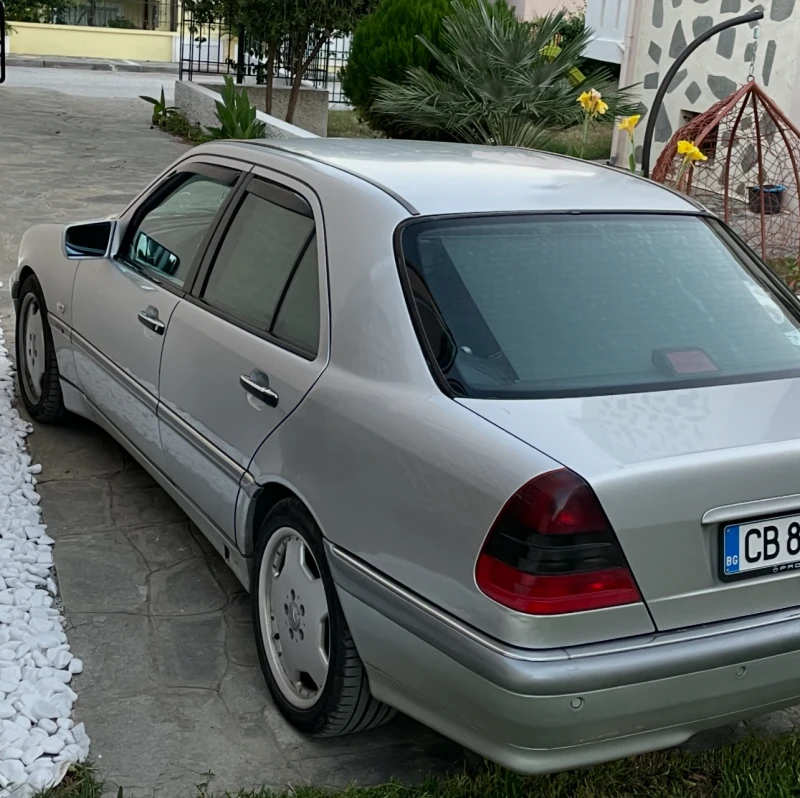 Mercedes-Benz C 200 W 202, снимка 4 - Автомобили и джипове - 52859835