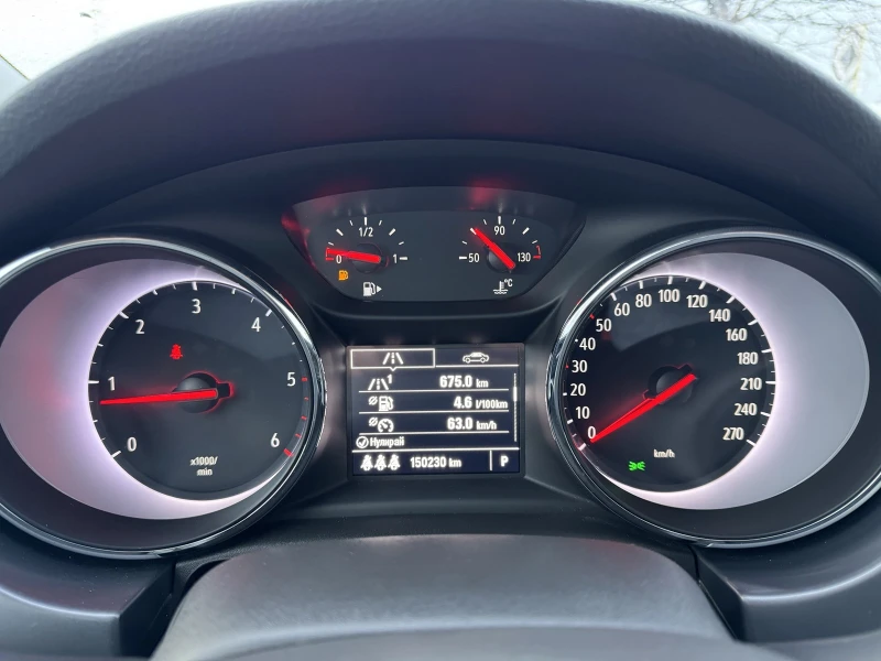 Opel Astra 1.6CDTI, снимка 15 - Автомобили и джипове - 53275066