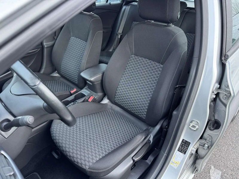 Opel Astra 1.6CDTI, снимка 13 - Автомобили и джипове - 53275066