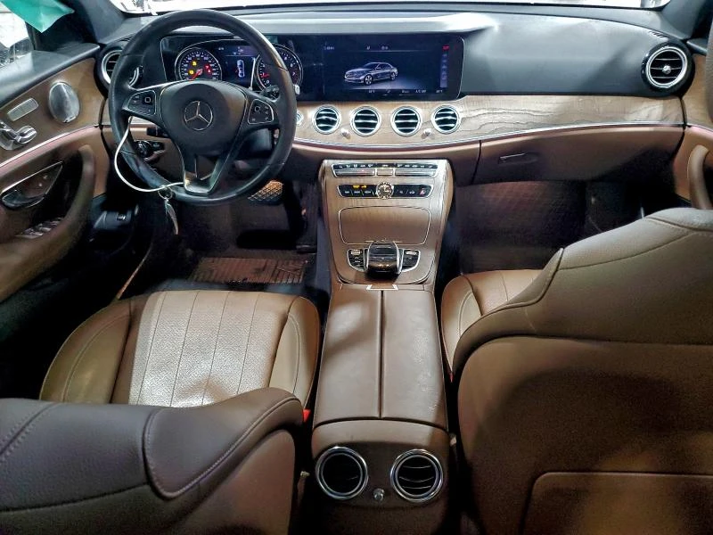 Mercedes-Benz E 300 2.0L 4 Rear-wheel drive, снимка 14 - Автомобили и джипове - 53220906