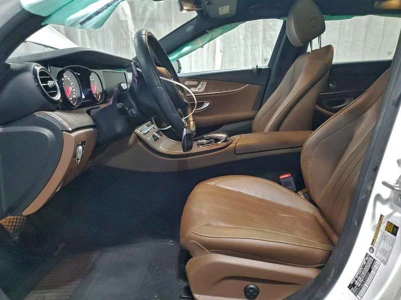 Mercedes-Benz E 300 2.0L 4 Rear-wheel drive, снимка 13 - Автомобили и джипове - 53220906