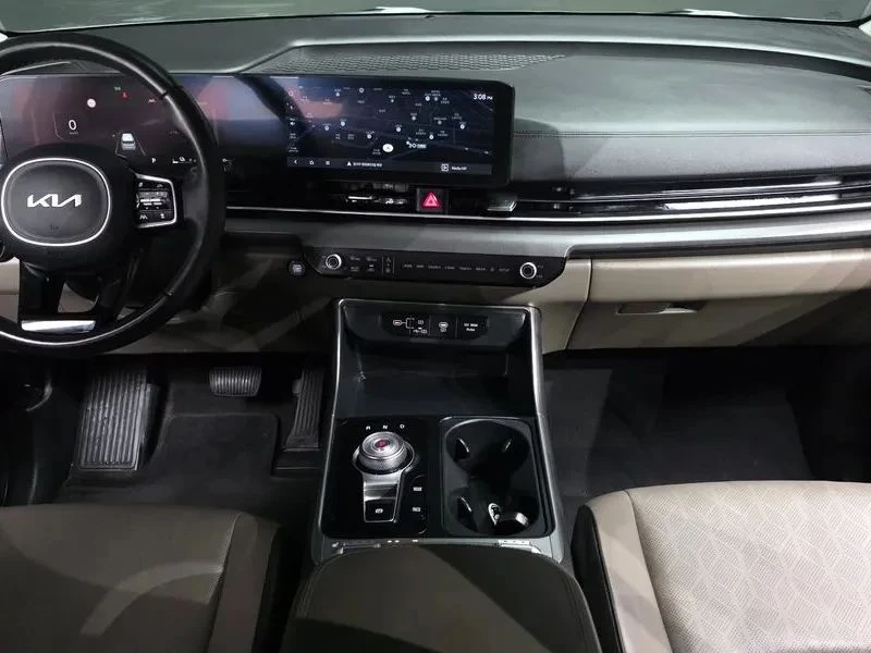 Kia Carnival, снимка 7 - Автомобили и джипове - 56719799