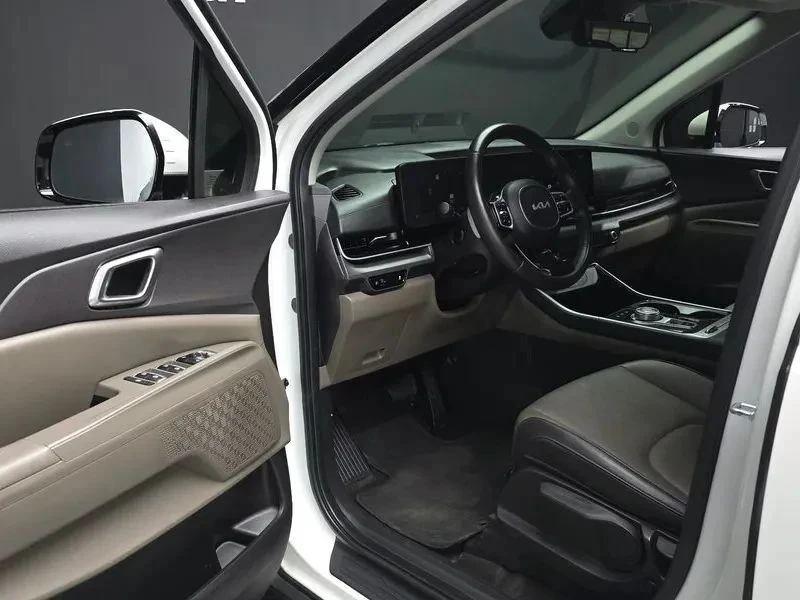 Kia Carnival, снимка 10 - Автомобили и джипове - 56719799