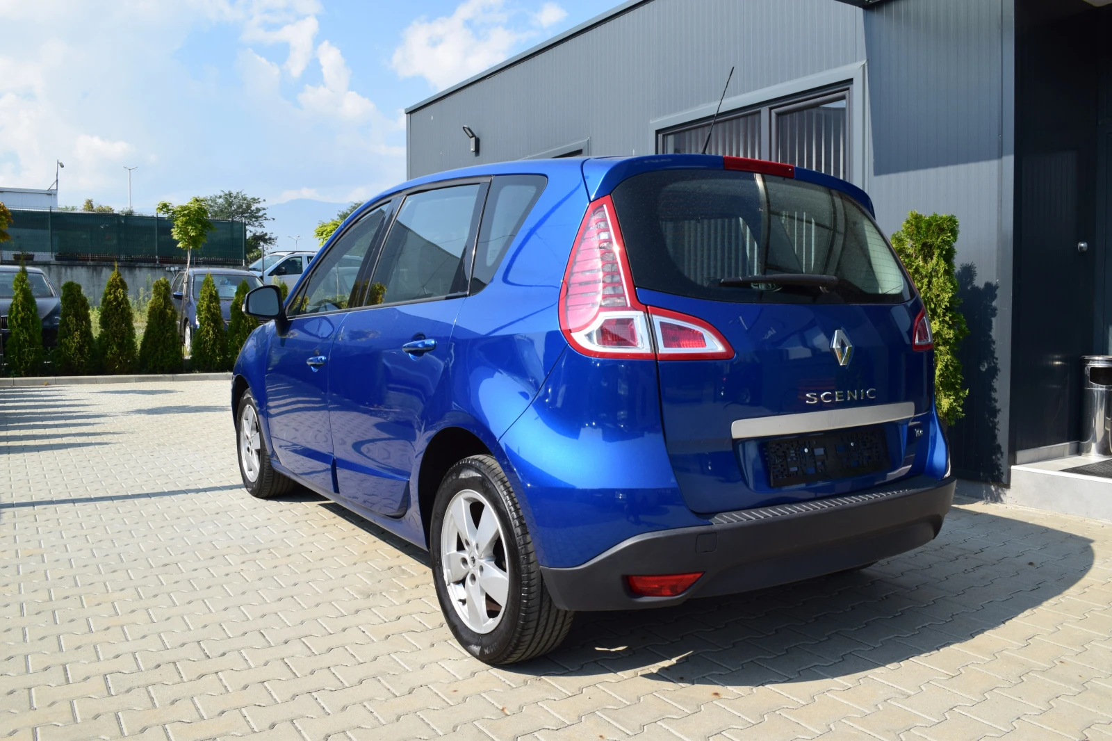 Renault Scenic TCe 130 - изображение 7