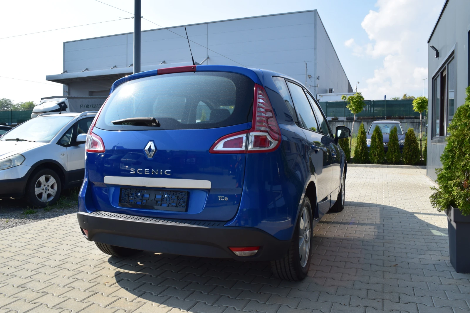 Renault Scenic TCe 130 - изображение 5