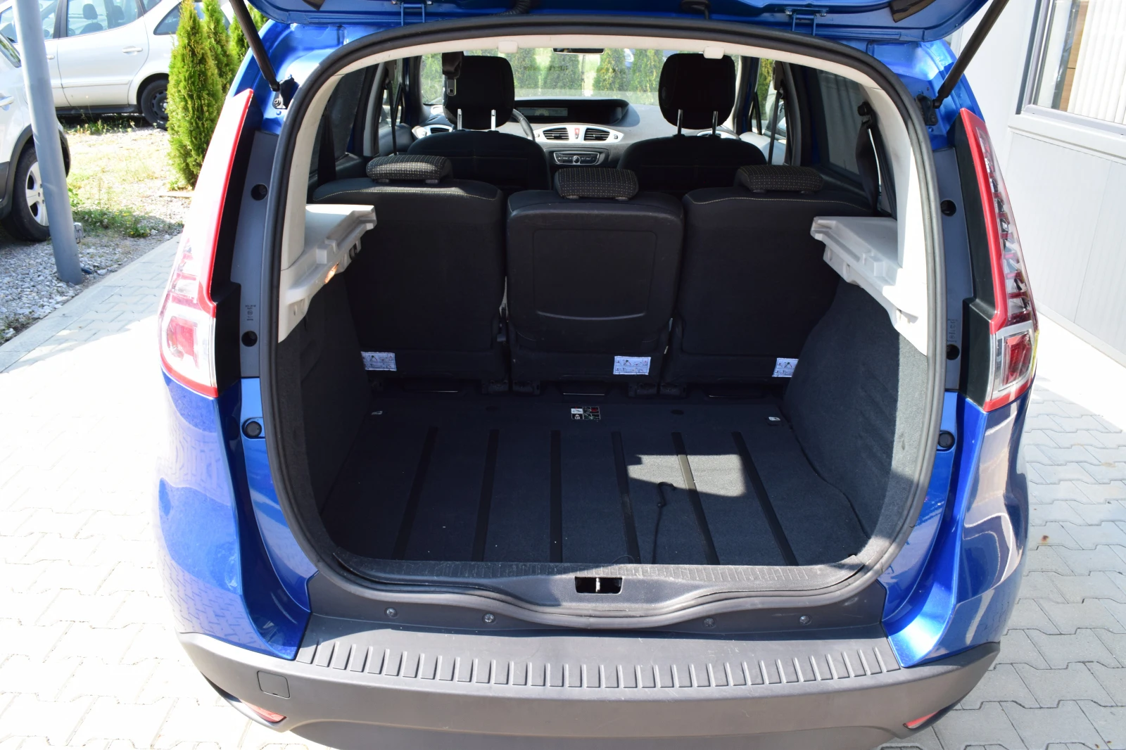 Renault Scenic TCe 130 - изображение 8