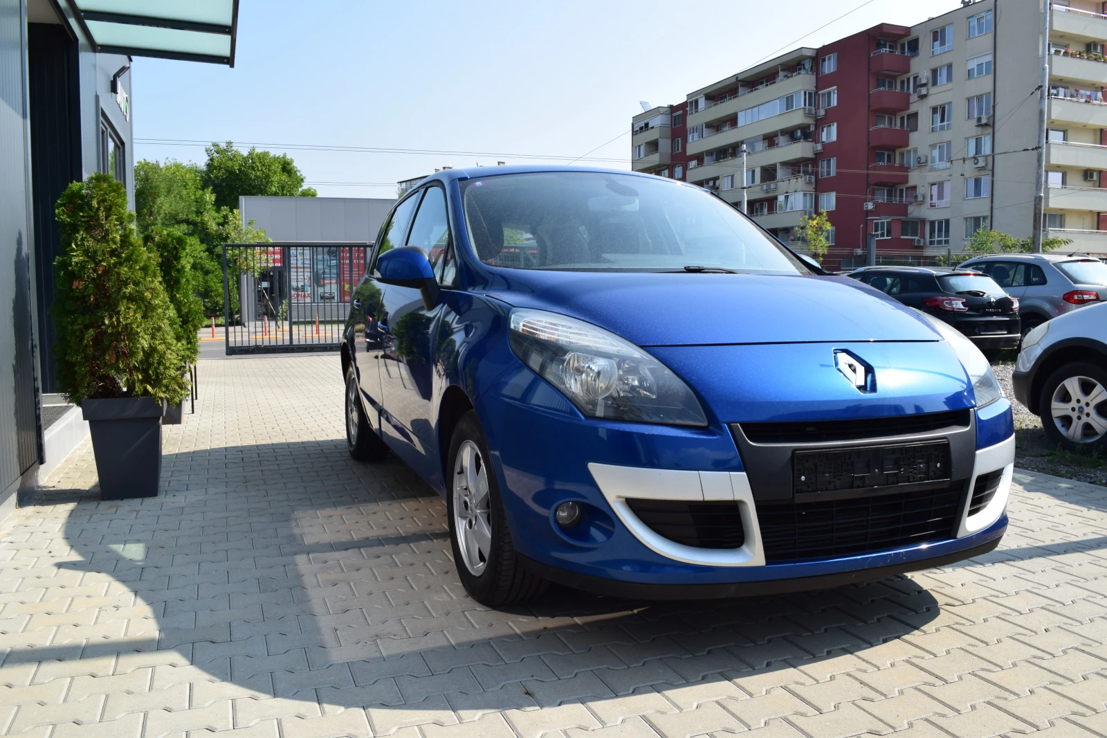 Renault Scenic TCe 130 - изображение 3