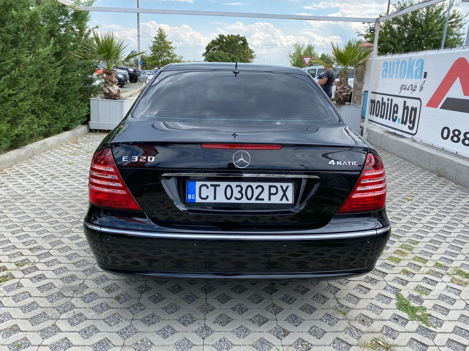 Mercedes-Benz E 320 3.2i-224кс= 4MATiC= АВТОМАТ= ОБДУХВАНЕ= НАВИ= H&K - изображение 4