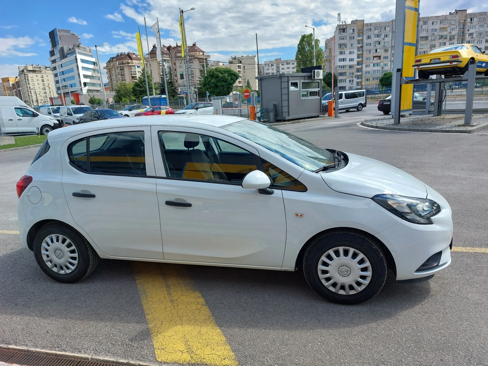 Opel Corsa SELECTION, 5 ВРАТИ   ХЕЧБЕК - изображение 3