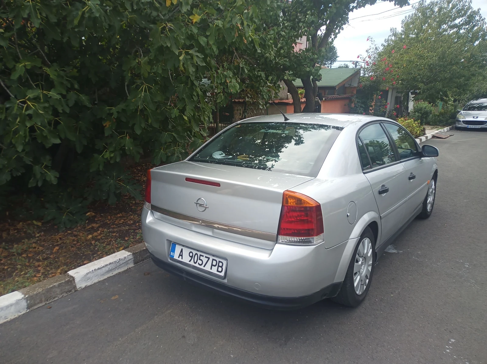 Opel Vectra 1.8 - изображение 3