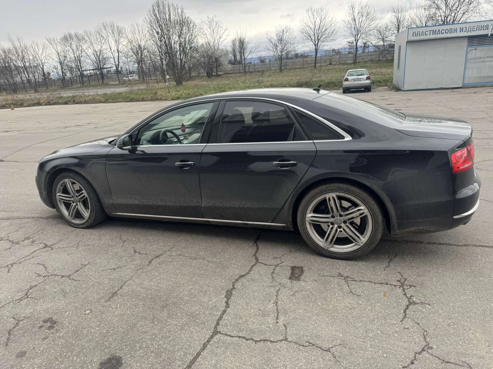 Audi A8 4200 - изображение 5