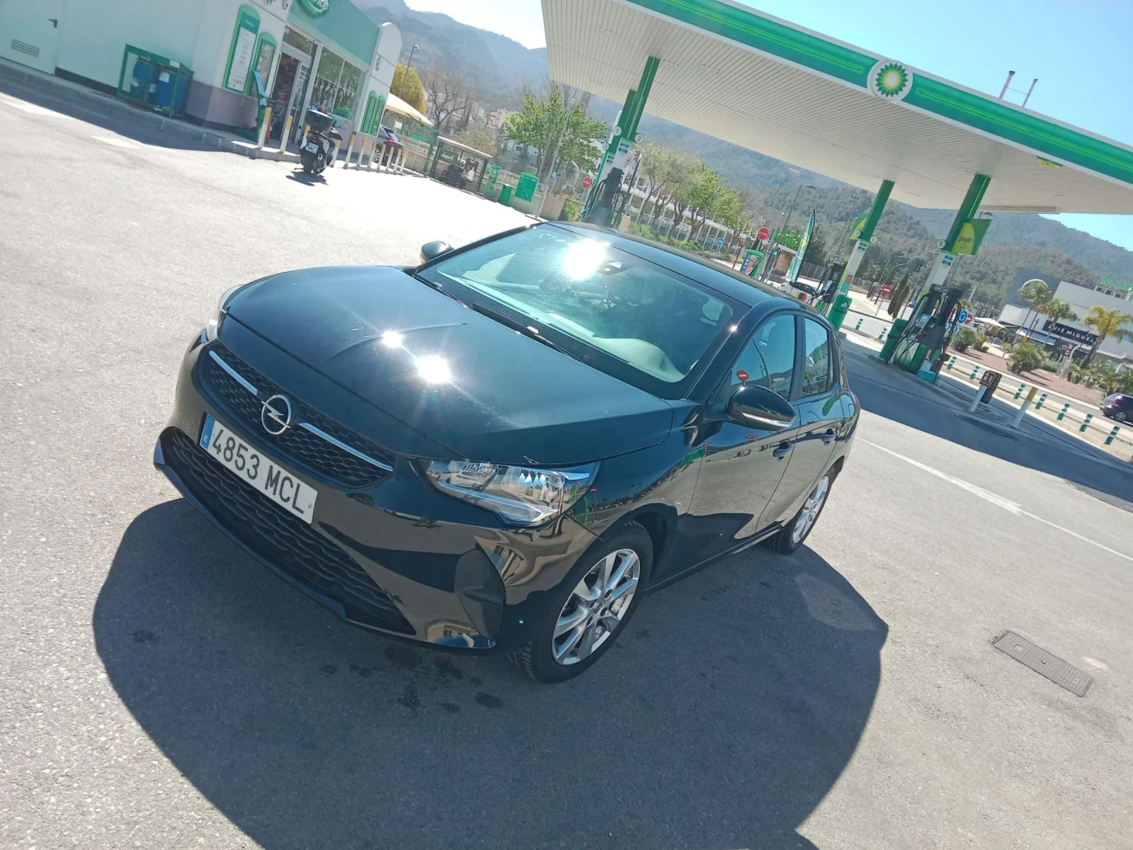 Opel Corsa Edition 1.2turbo - изображение 4