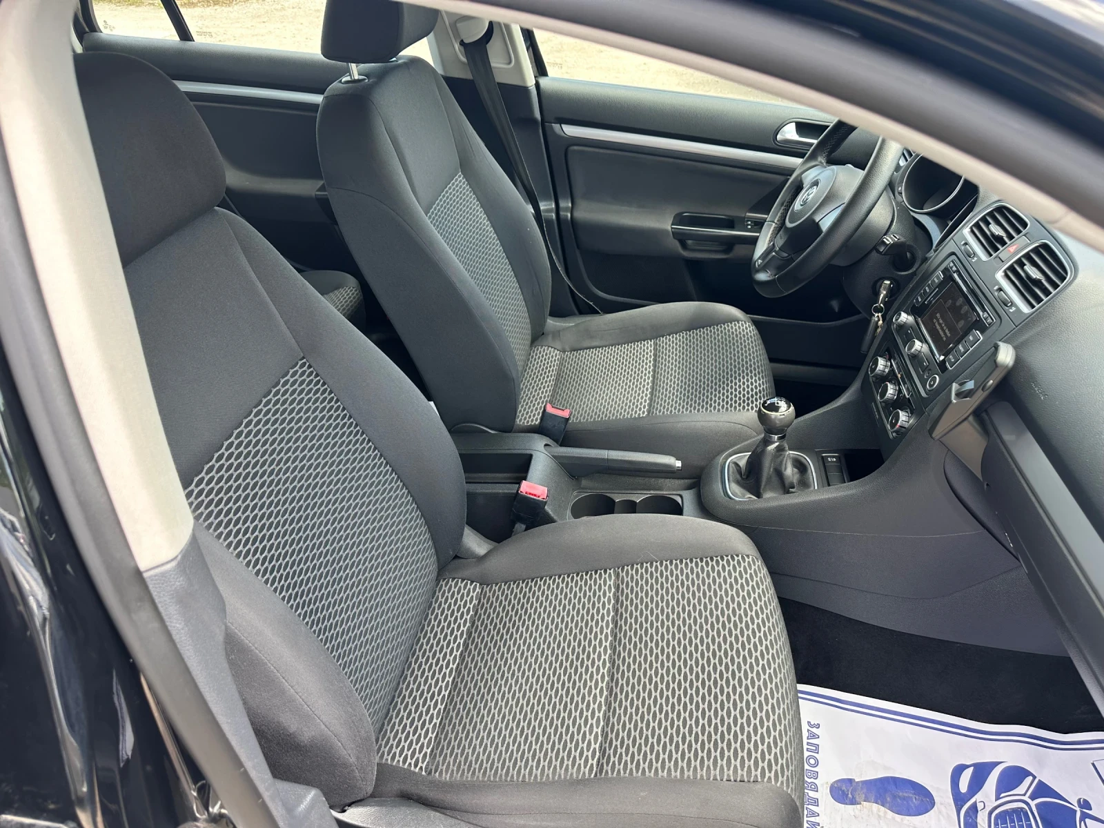 VW Golf 1.6tdi! Navigation! EU5!  | Mobile.bg — изображение 13