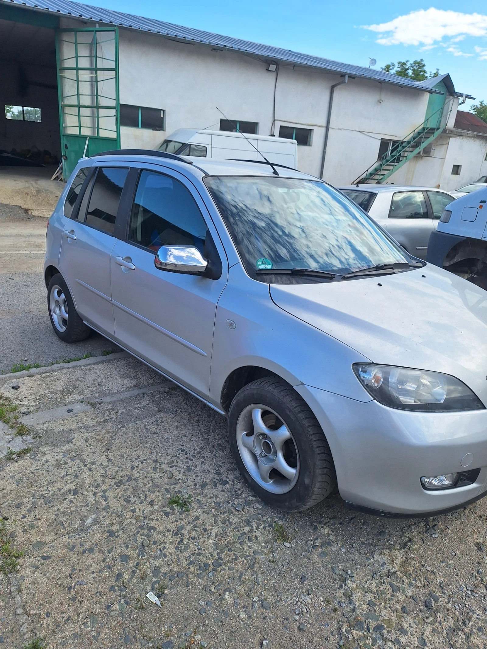 Mazda 2  - изображение 3