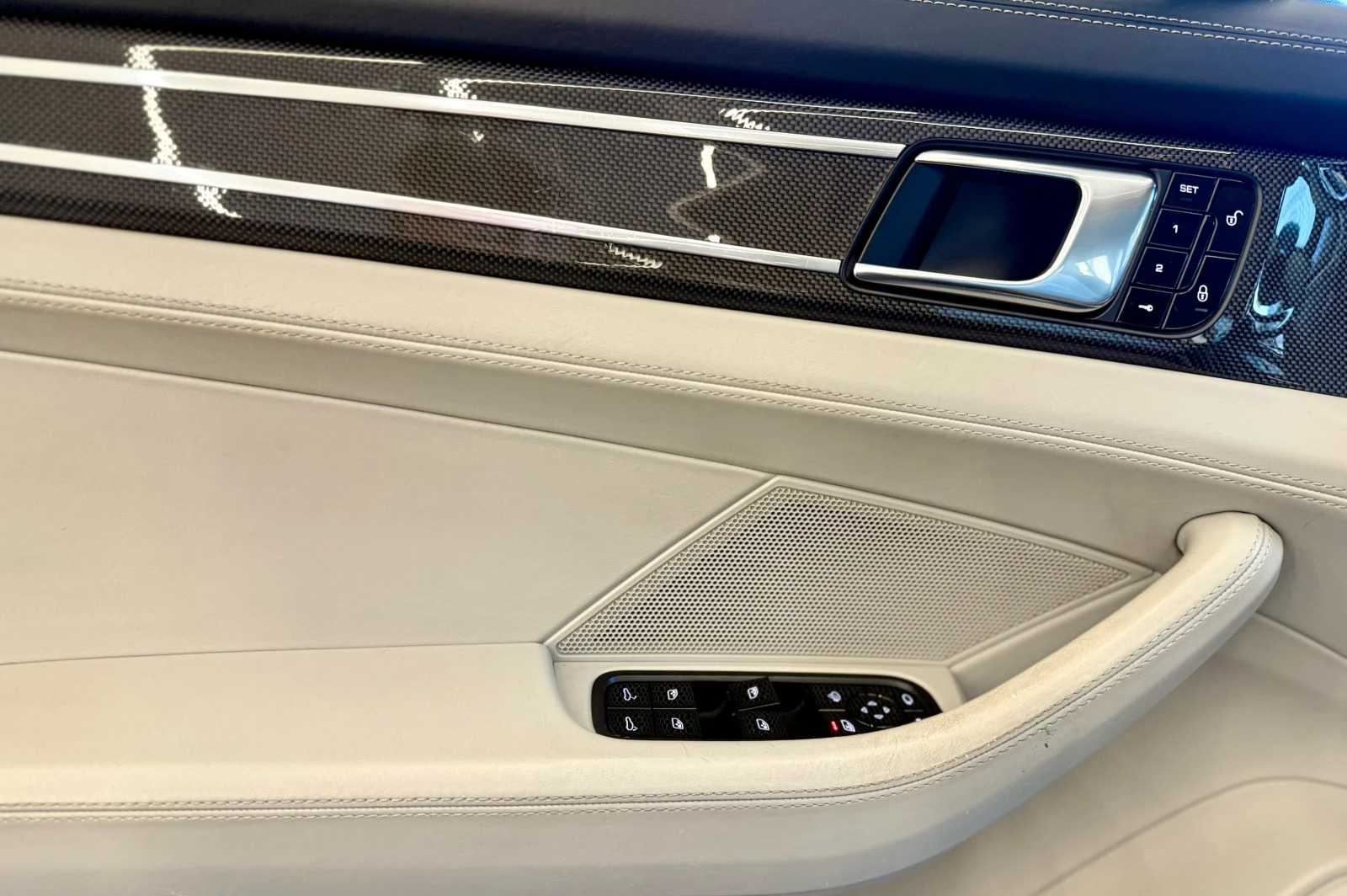Porsche Panamera Turbo* PDK* Лизинг* Обдхване*  - изображение 7