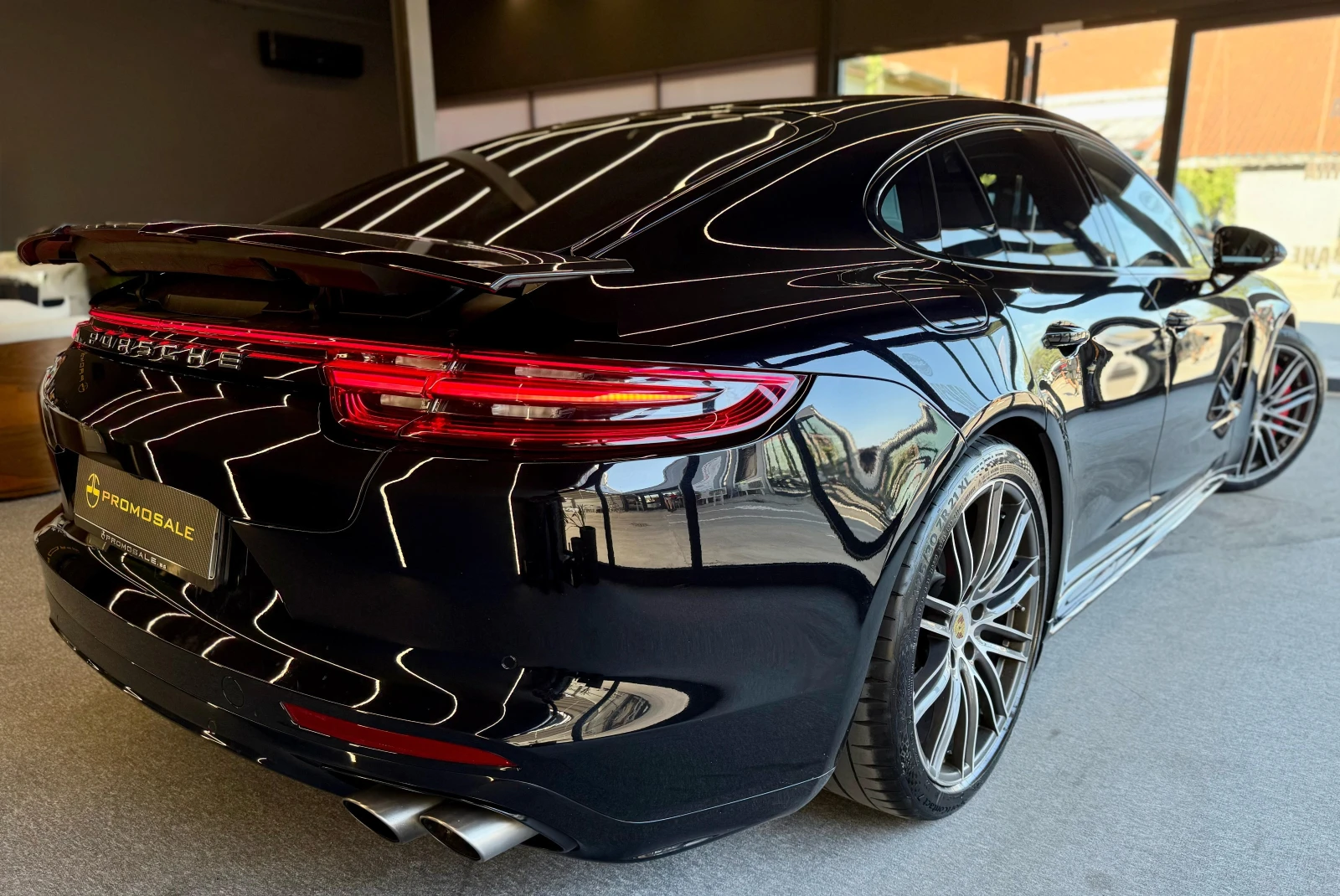 Porsche Panamera Turbo* PDK* Лизинг* Обдхване*  - изображение 6