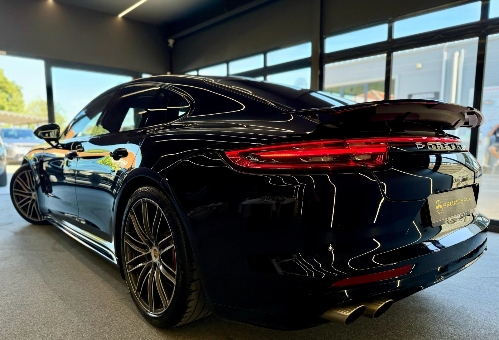 Porsche Panamera Turbo* PDK* Лизинг* Обдхване*  - изображение 4