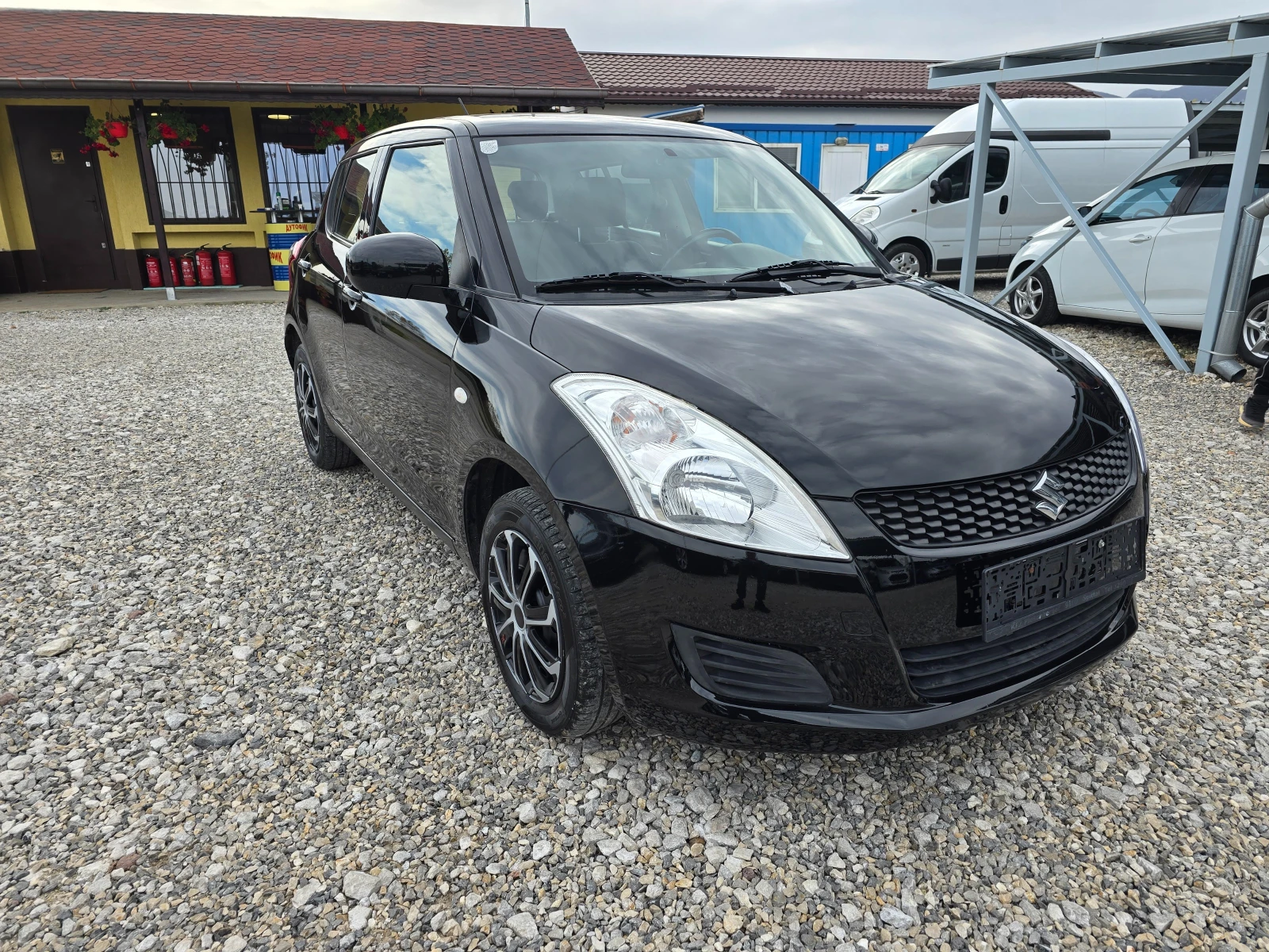 Suzuki Swift 1.2 БЕНЗИН !4x4 ! КЛИМАТИК - изображение 7