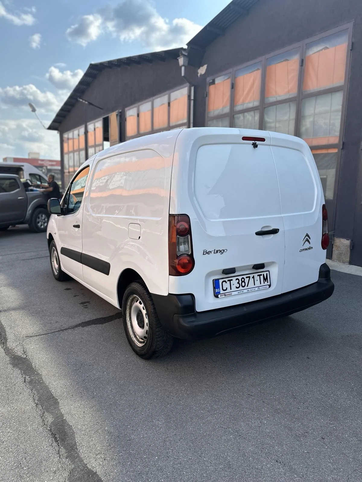 Citroen Berlingo 1.6 Климатик, снимка 5 - Автомобили и джипове - 53942872