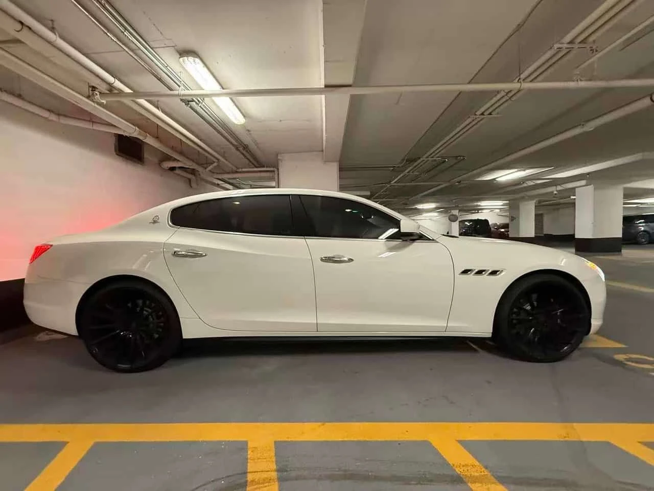 Maserati Quattroporte * S Q4 * CARFAX * ПАНОРАМА * KEYLESS * ОБДУХВАНЕ, снимка 3 - Автомобили и джипове - 54043441
