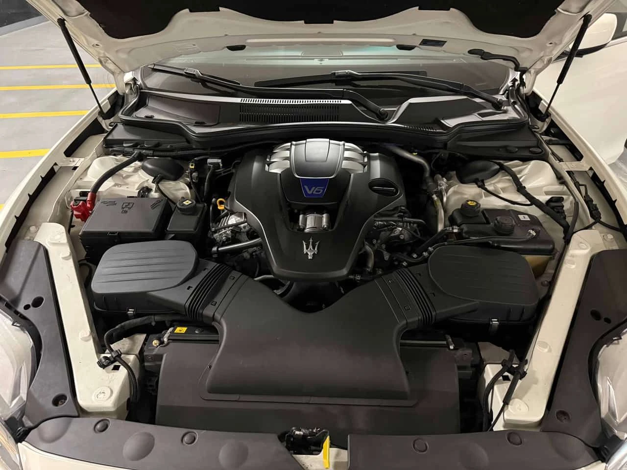 Maserati Quattroporte * S Q4 * CARFAX * ПАНОРАМА * KEYLESS * ОБДУХВАНЕ, снимка 17 - Автомобили и джипове - 54043441