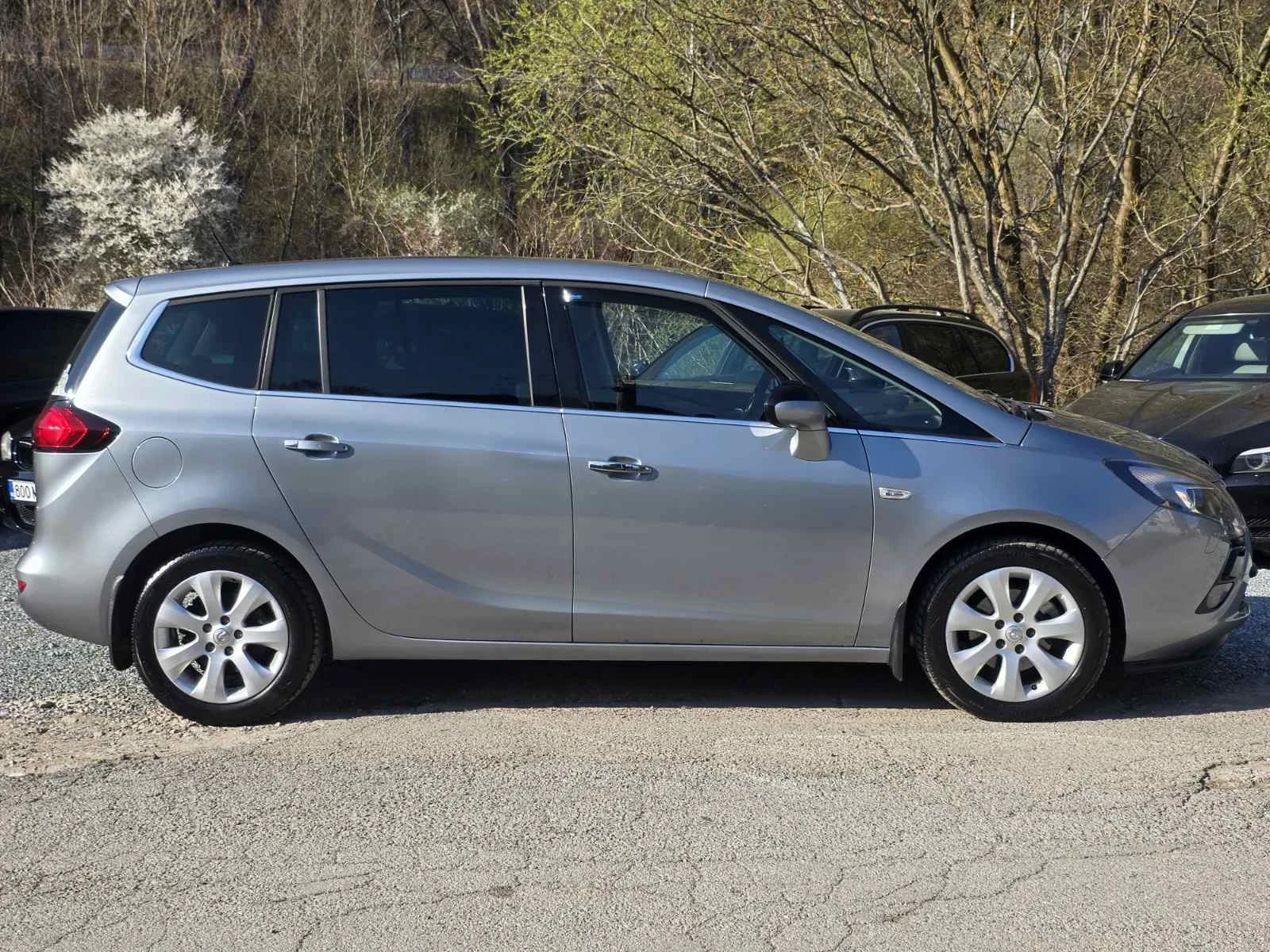 Opel Zafira 2.0CDTi 6+ 1 Климатроник* Подгрев* Панорама, снимка 4 - Автомобили и джипове - 54156993