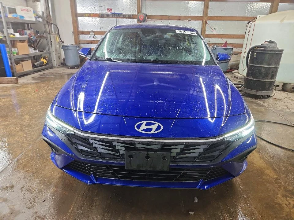 Hyundai Elantra 2.0L 4 Front Wheel Drive | Mobile.bg � ����������� 6