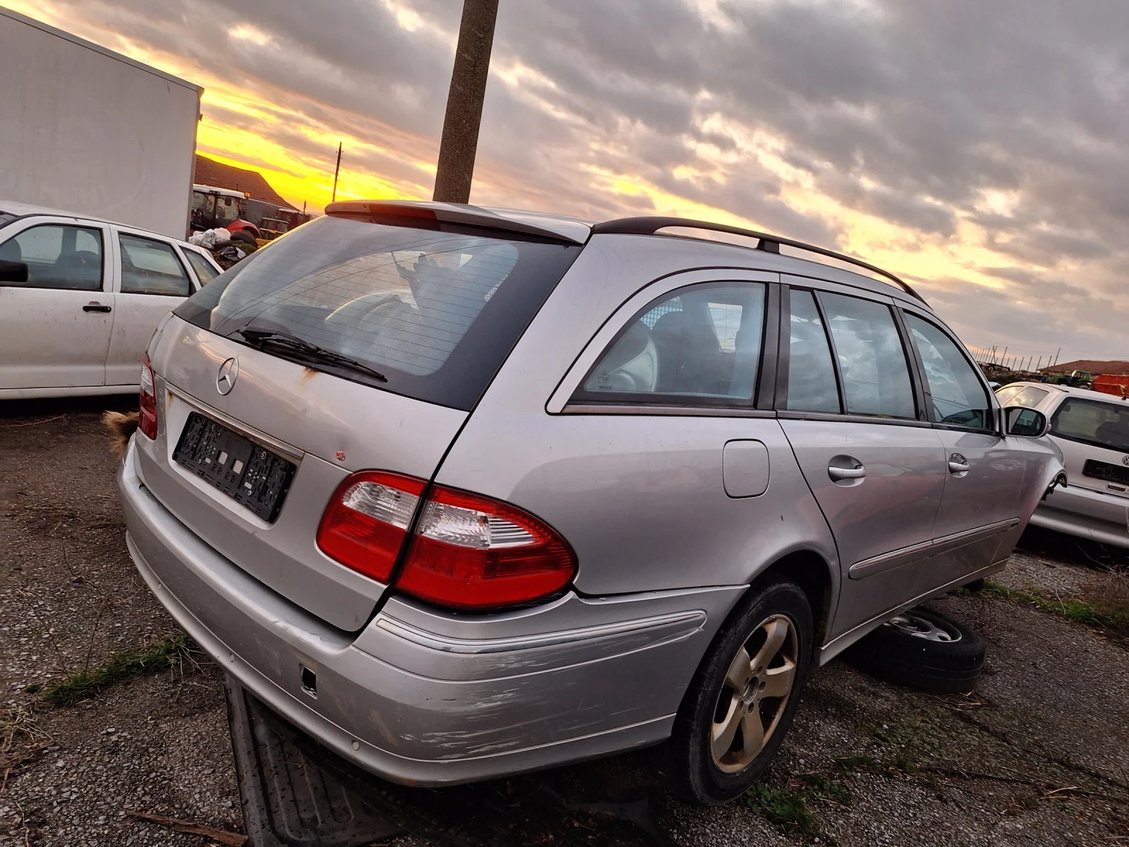 Mercedes-Benz 320