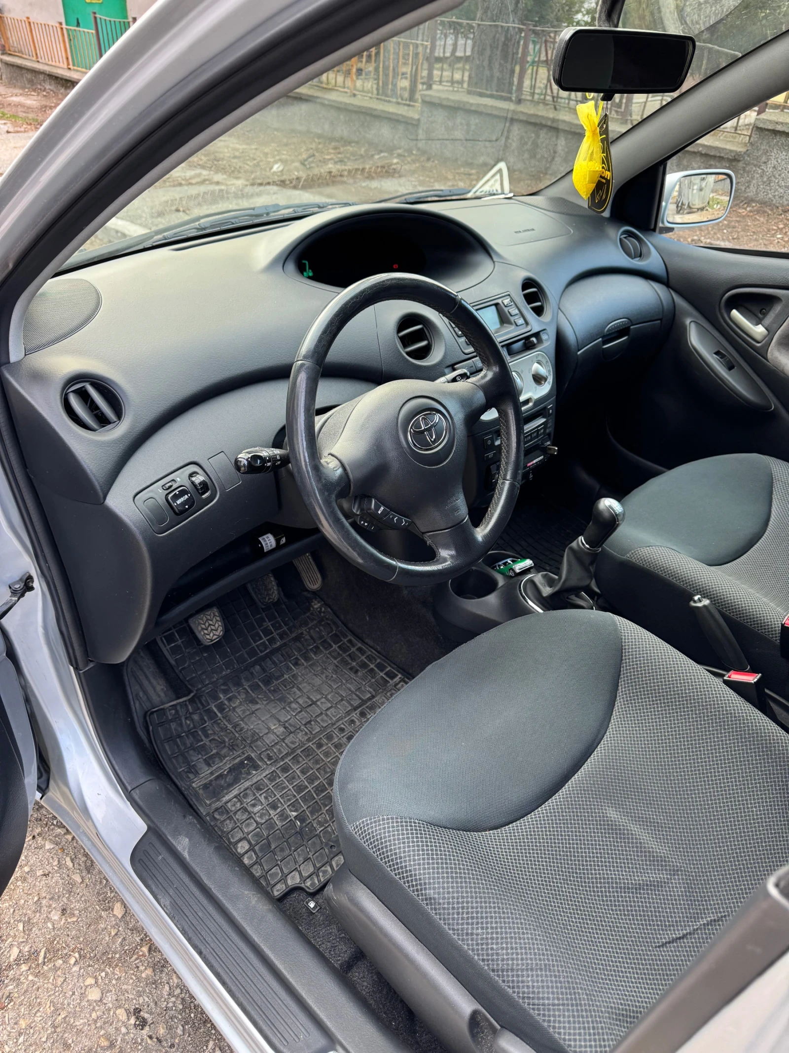 Toyota Yaris, снимка 6 - Автомобили и джипове - 54823685