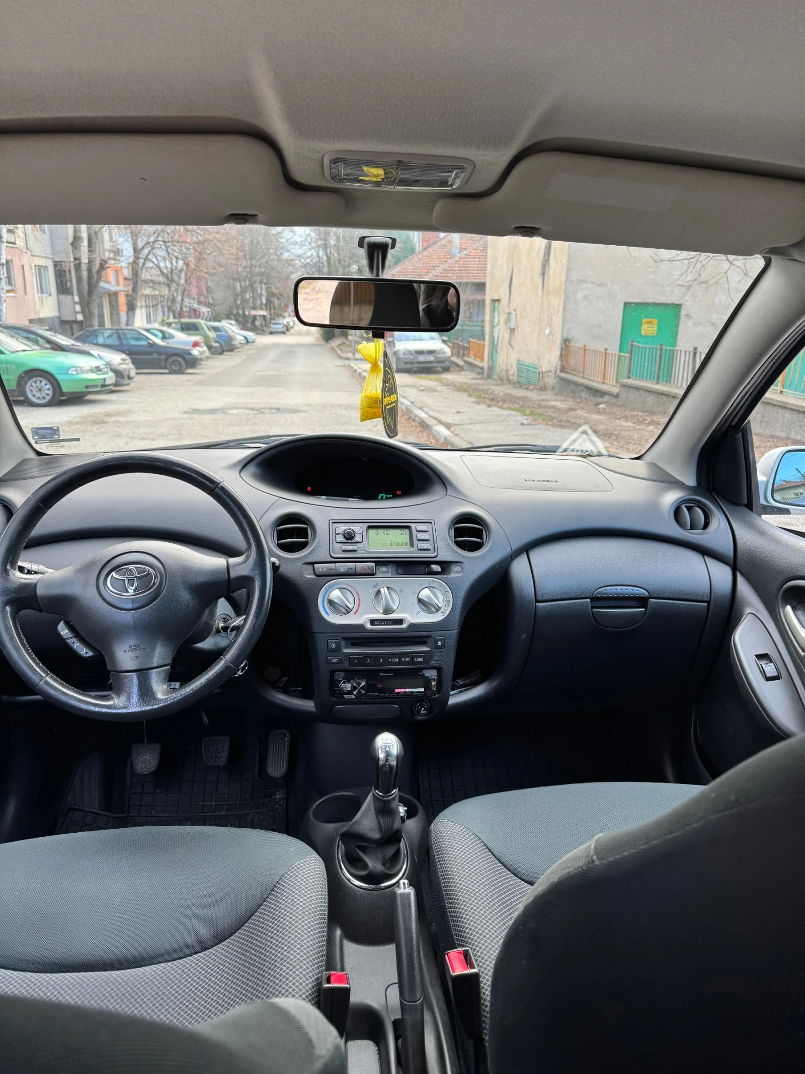 Toyota Yaris, снимка 8 - Автомобили и джипове - 54823685