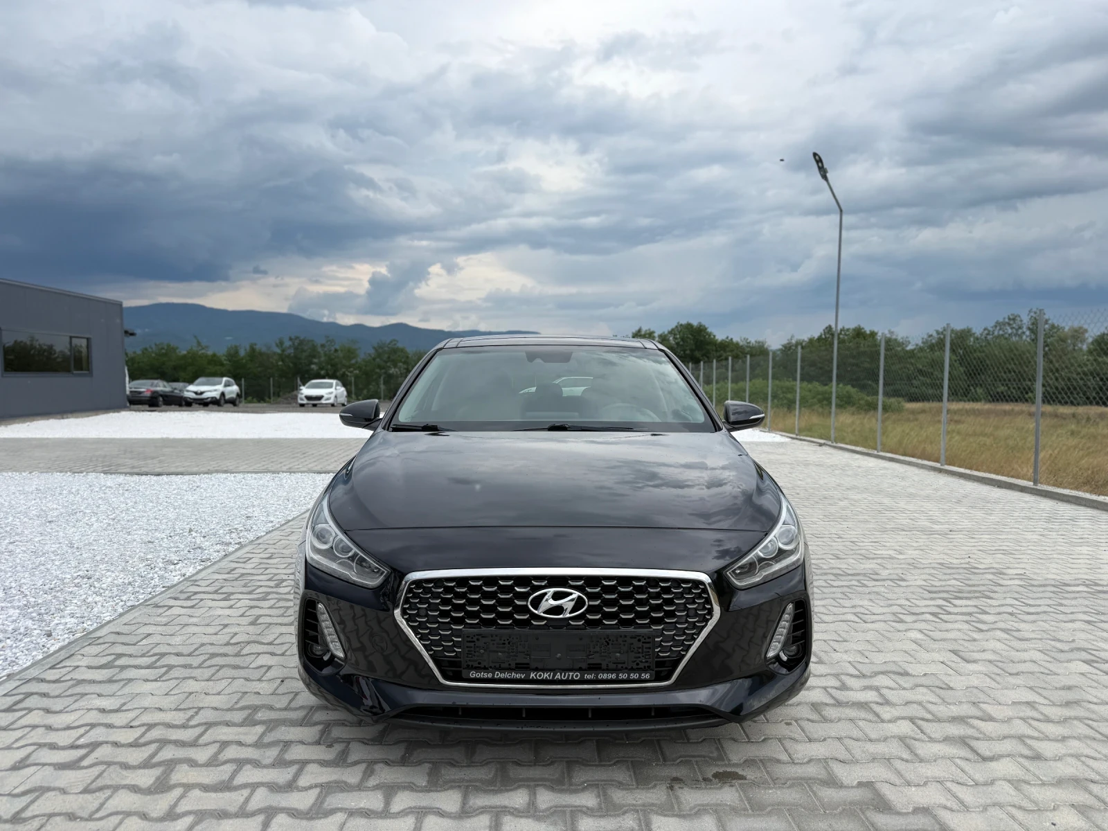 Hyundai I30 1.6CRDI PANORAMA CAMERI, снимка 2 - Автомобили и джипове - 54875526