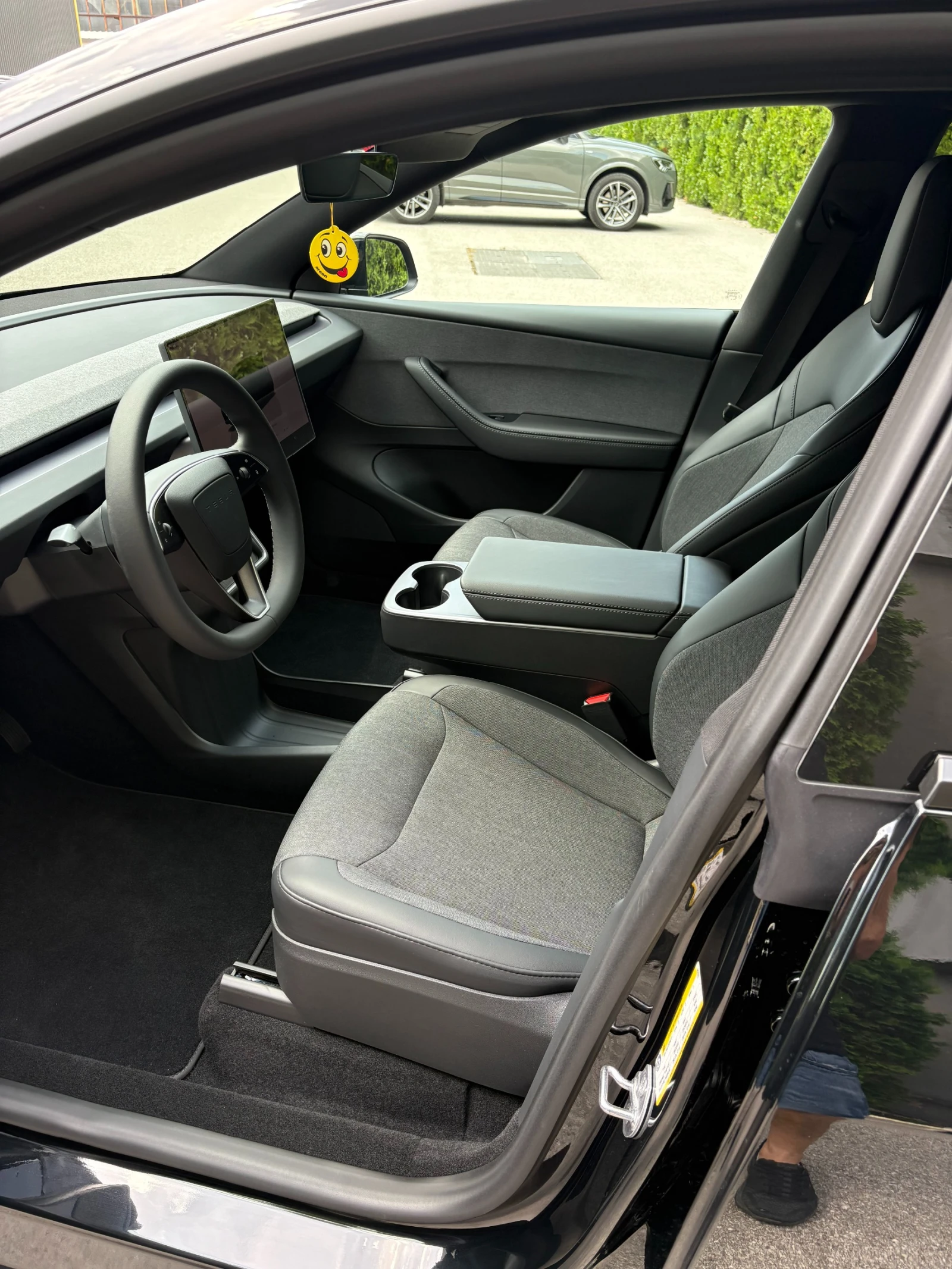 Tesla Model Y Standart 60kw , снимка 8 - Автомобили и джипове - 55105554